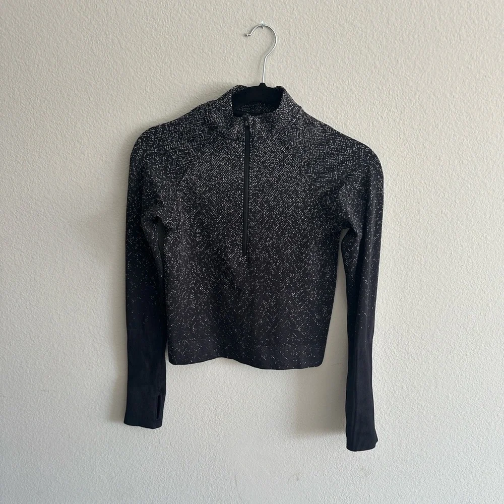 Lululemon Rest Less Cropped 1/2 Zip Herringbone Fade Black size 4.